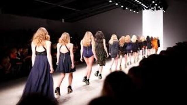 Model Pop-Up Runway